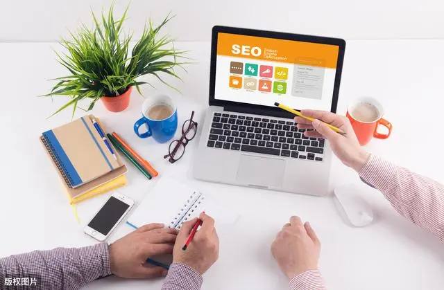 杨瀚森半场分篮板